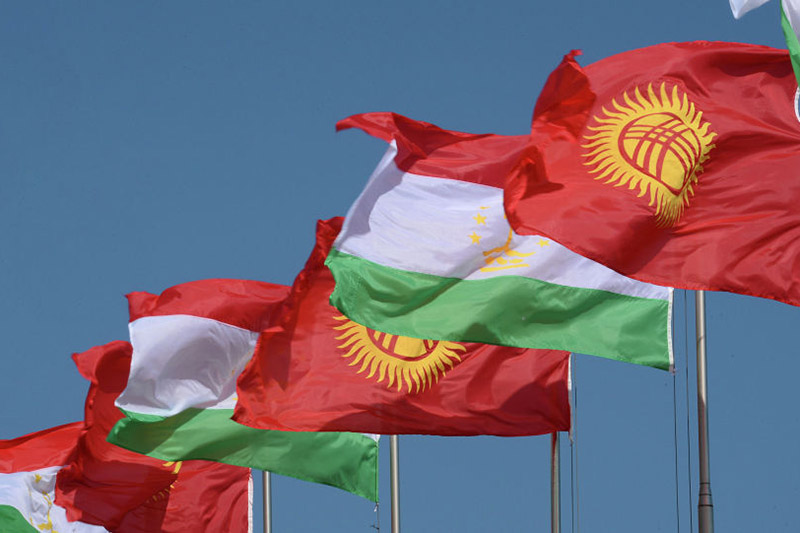 kyrgyzstan-i-tadzhikistan-prizyvayut-vozderzhatsya-ot-rezkih-zayavlenij