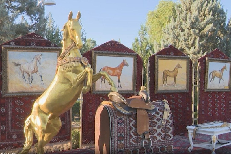 osennie-skachki-startuyut-v-turkmenistane