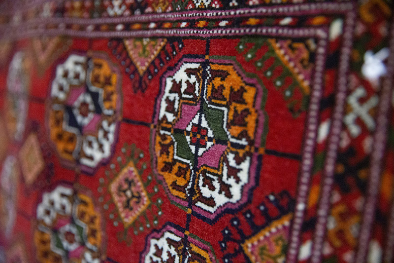 muzej-turkmenskogo-kovra-i-czentr-kovrotkachestva-otkrylis-v-uzbekistane