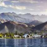 v-kyrgyzstane-razreshat-inostranczam-prozhivat-v-strane-god