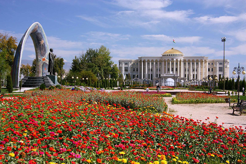 6-dekabrya-v-stolicze-tadzhikistana-sostoyalsya-bolshoj-diplomaticheskij-prazdnik