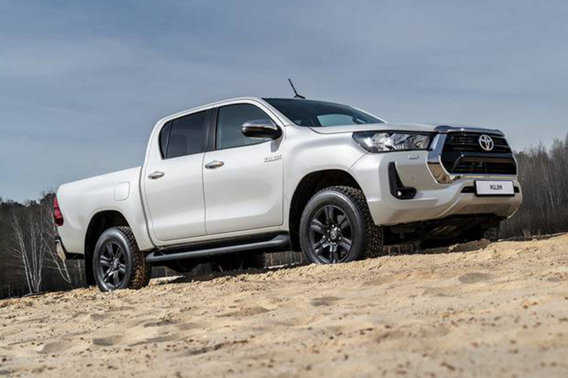 u-ministerstva-vnutrennih-del-tadzhikistana-teper-est-avtomobili-toyota-hilux