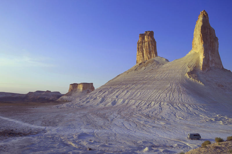 kazahstan-i-uzbekistan-budut-ohranyat-ekosistemu-plato-ustyurt-vmeste