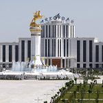 prezident-turkmenistana-pozdravil-diplomatov-strany