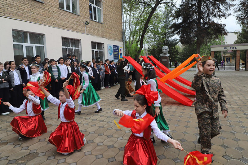 В ташкентской школе №225 состоялась международная акция “Сад Памяти”