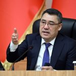 zhaparov-neozhidanno-posetil-predpriyatie-po-remontu-avtobusov