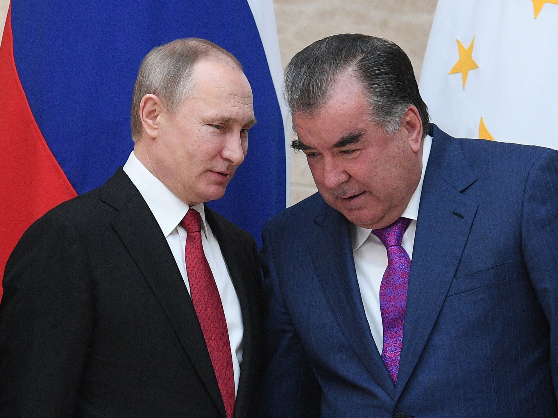 Президент Таджикистана на встрече с Путиным осудил двойные стандарты в борьбе с терроризмом