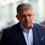 Роберт Фицо, премьер-министр Словакии, ранен в результате стрельбы