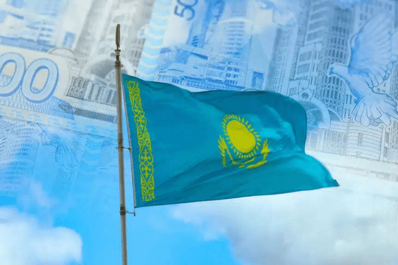 Казахстан на 71-м месте по медианному доходу половина населения зарабатывает менее 5 тыс. тенге в день.