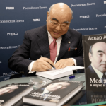 Аскар Акаев презентовал книгу «Моя жизнь в науке и политике» в Москве