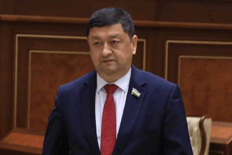 Равшанбек Алимов стал новым послом Узбекистана в Туркменистане
