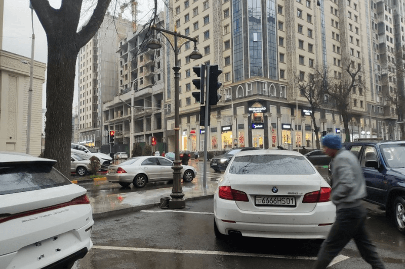 Резкое похолодание в Таджикистане до +7...+9°C, дожди и сильный ветер