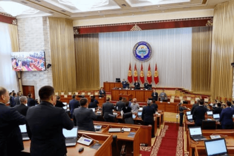 Гендерный вопрос в парламенте Кыргызстана споры вокруг женских квот