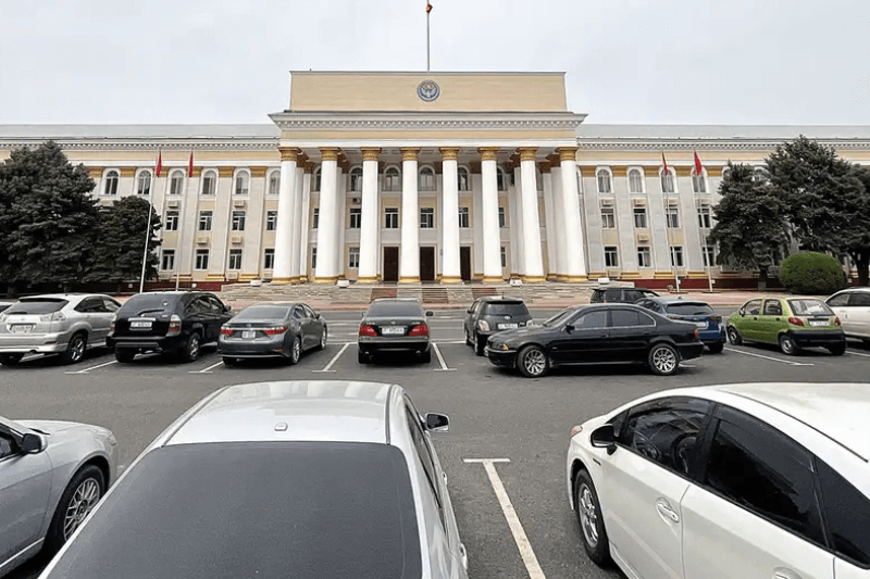 В Кыргызстане отправили в отставку премьер-министра Акылбека Жапарова