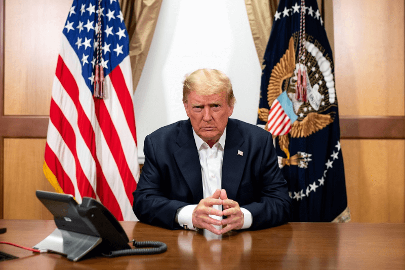 Трамп готовится к рекорду: что он подпишет в первый день президентства