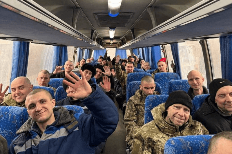 Россия и Украина провели крупный обмен пленными.