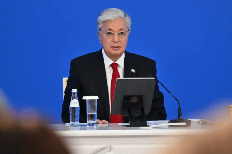 Казахстан в центре мировой политики взгляд Леонида Млечина