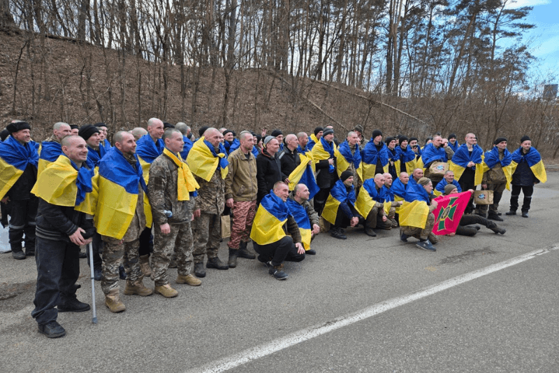 ОАЭ помогли обменять 350 военнопленных между Россией и Украиной