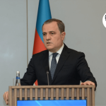 Министр иностранных дел Азербайджана отправился с рабочим визитом в ОАЭ