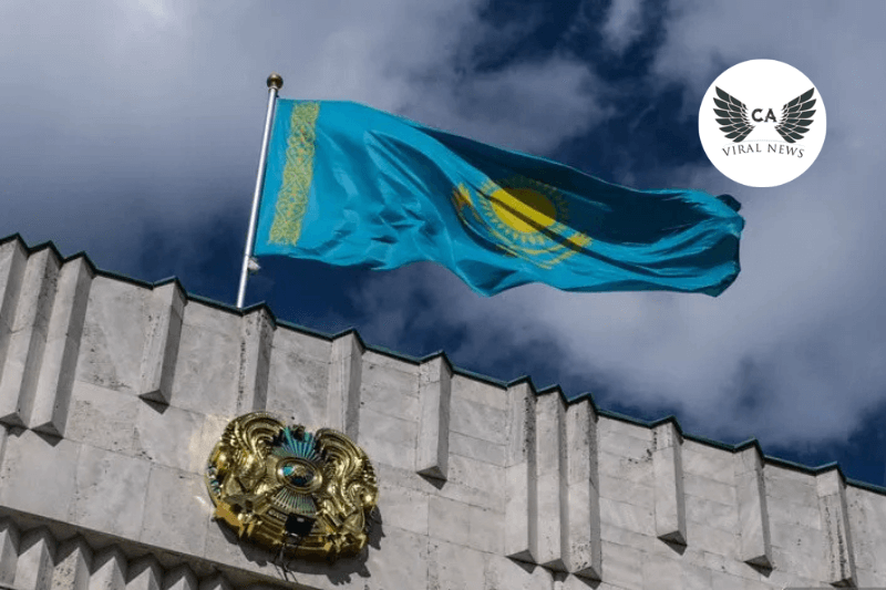 Скандал в Казахстане: в Уральске появилась антироссийская надпись на фасаде магазина