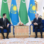 Президент Туркменистана поздравил Касым-Жомарта Токаева и народ Казахстана с Днем Республики, отметив прочные дружеские связи между двумя странами