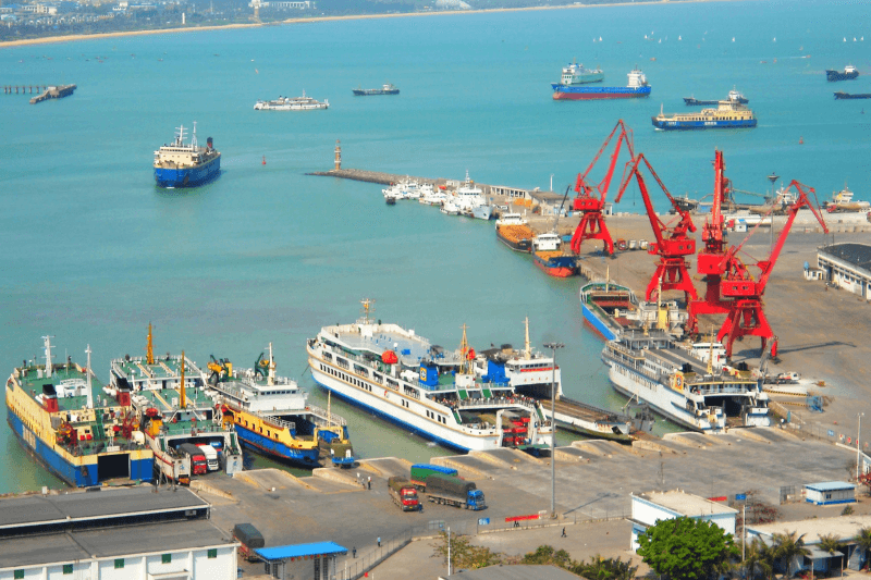 Махачкалинский порт новые маршруты и планы на 2025