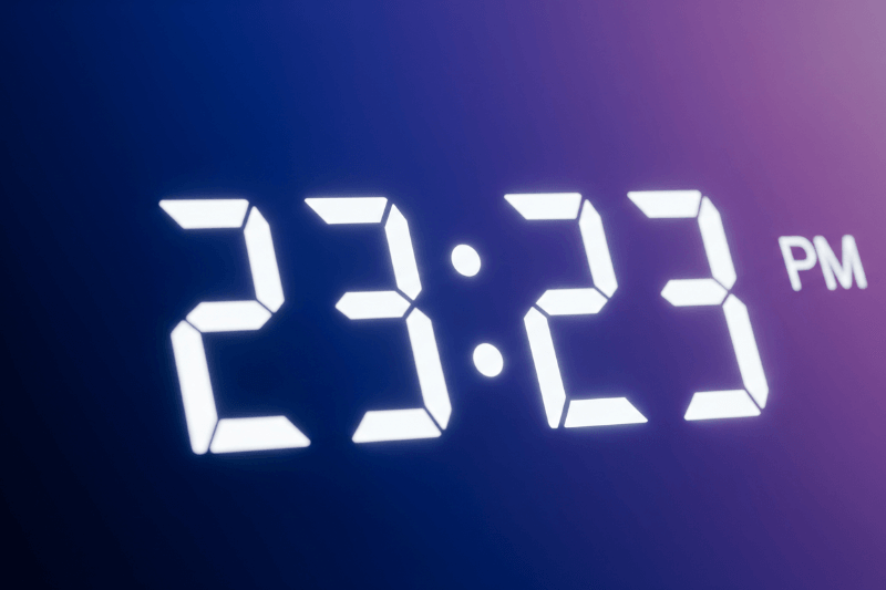 23 23 на часах — значение числа и скрытые сигналы