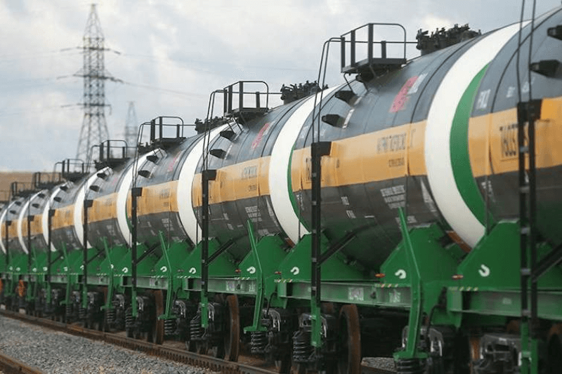 Поставки азербайджанских нефтепродуктов в Армению 2 698 тонн