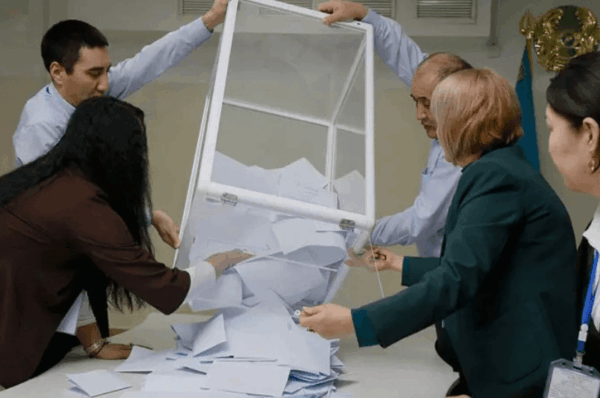 Новая конституция Казахстана: 87% «за» на референдуме