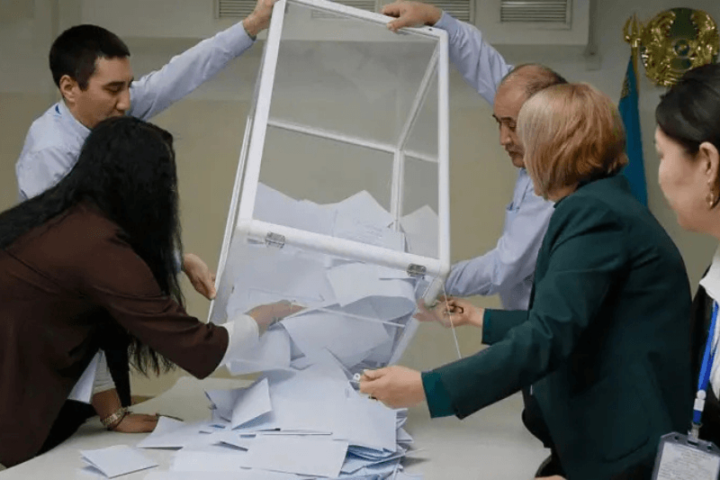 Новая конституция Казахстана 87% «за» на референдуме