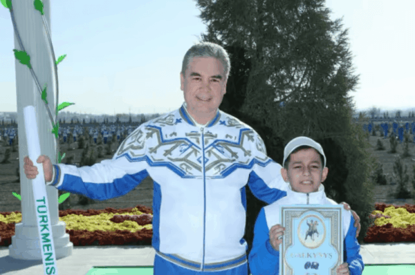 Посадка деревьев в Аркадаге: 1000+ саженцев к Новрузу