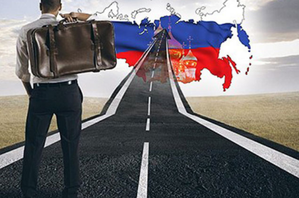 Граждане Таджикистана продолжают массово получать гражданство России: Нормально ли это?
