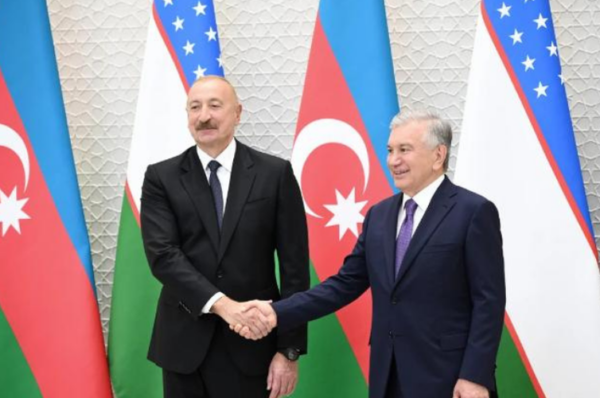 Президент Узбекистана Шавкат Мирзиёев награжден орденом ‘Гейдар Алиев’